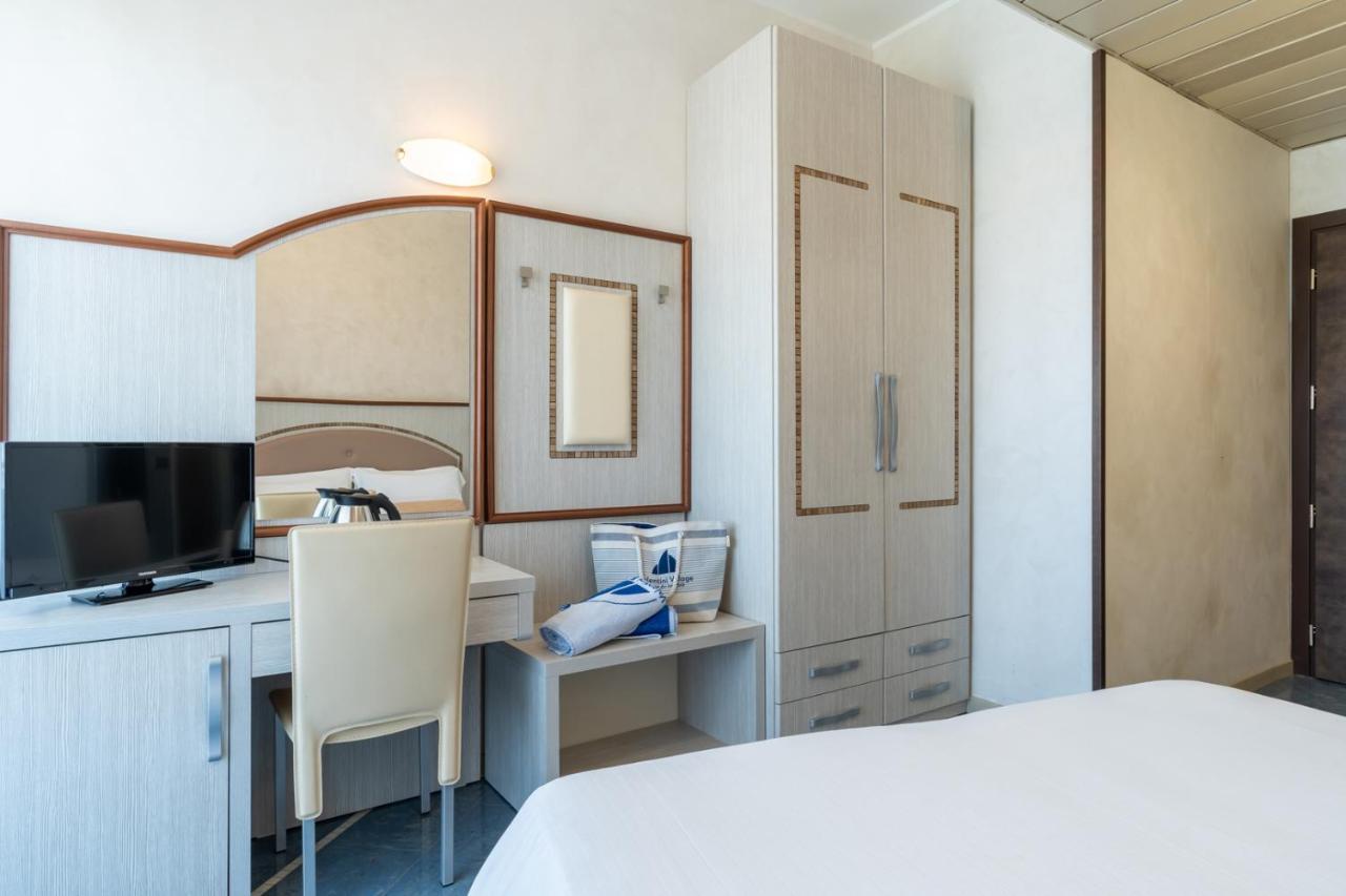 Hotel Gambrinus - Valentini Family Village Белариа-Игеа Марина Екстериор снимка